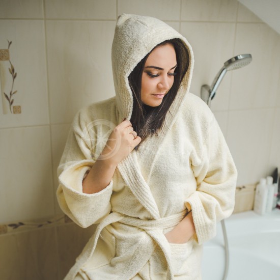 Medvilninis švelnus frotinis chalatas su gobtuvu kreminės spalvos (CREAM)