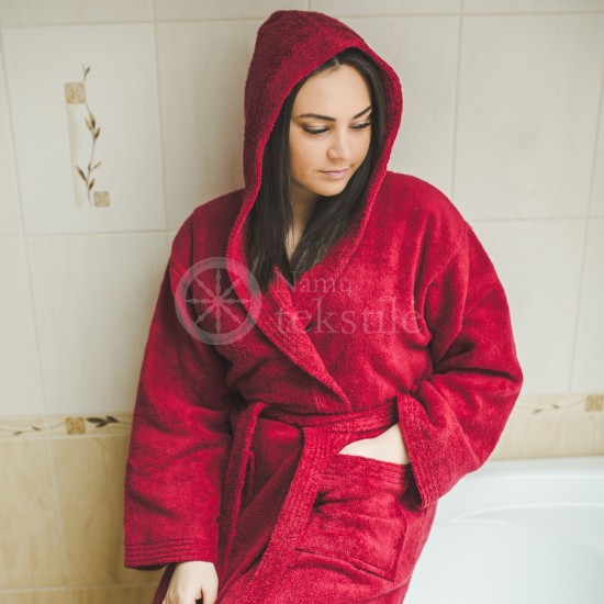 Medvilninis švelnus frotinis chalatas su gobtuvu bordo spalvos (BURGUNDY)