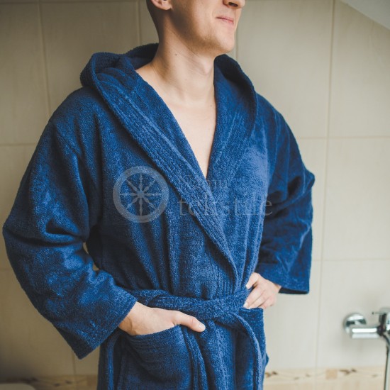 Medvilninis švelnus frotinis chalatas su gobtuvu tamsiai mėlynos spalvos (TRUE NAVY)