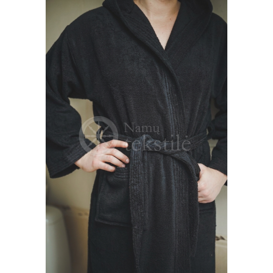 Medvilninis švelnus frotinis chalatas su gobtuvu juodos spalvos (BLACK)