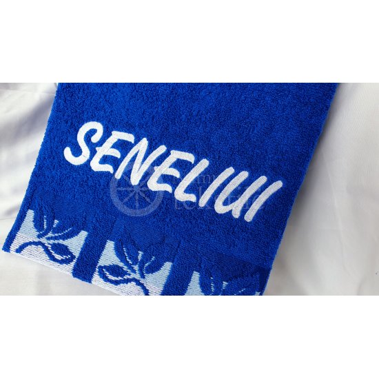 Siuvinėtas proginis rankšluostis "Seneliui" su lapeliais 