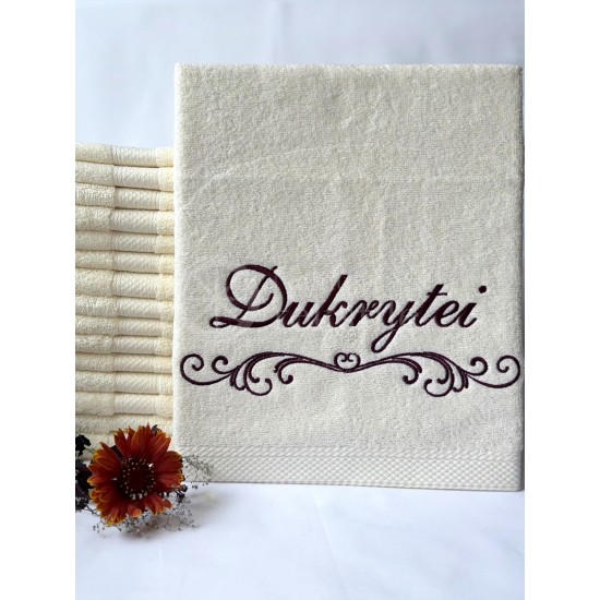 Siuvinėtas proginis rankšluostis "Dukrytei"
