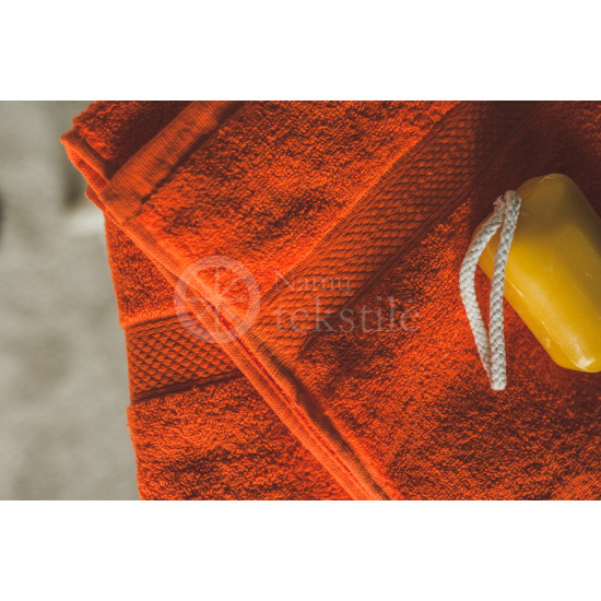 Bambuko pluošto frotinis vonios rankšluostis oranžinis 