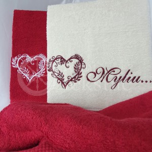 Embroidered occasional towel "Myliu..."