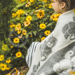 Woollen children's blanket ,,Meškiukai" grey