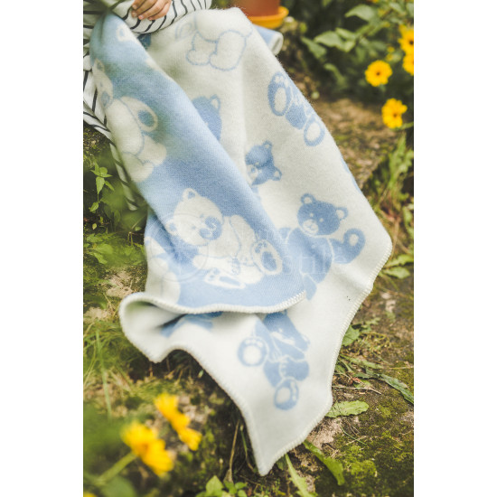 Woollen children's blanket ,,Meškiukai" blue