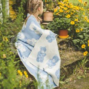 Woollen children's blanket ,,Meškiukai" blue