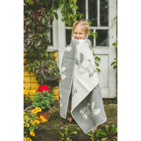 Woollen children's blanket ,,Briedžiukas" grey