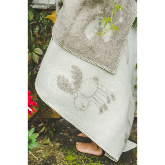 Woollen children's blanket ,,Briedžiukas" beige