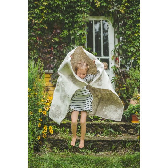 Woollen children's blanket ,,Avytė" beige