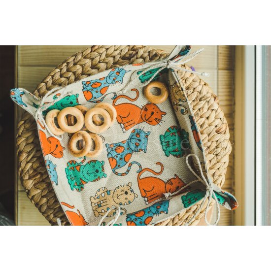 Colourful half-linen bread basket "Katės"