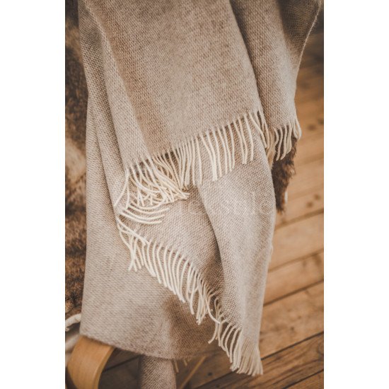 Wool blanket with fringes "Dryželiai" beige