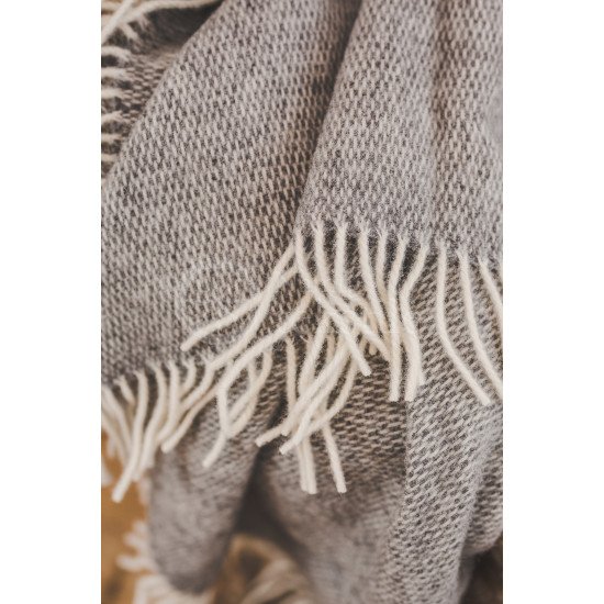 Wool blanket with fringes "Dryželiai" grey